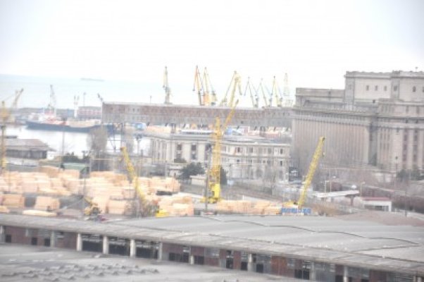 Olanda şantajează România pentru a i se da managementul Portului Constanţa